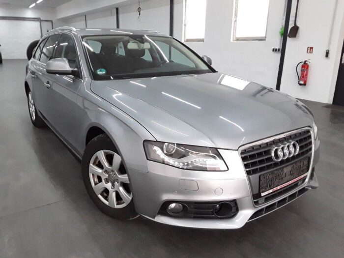 Audi A4 Avant 2,0 TDI "Ambiente" - Image 31