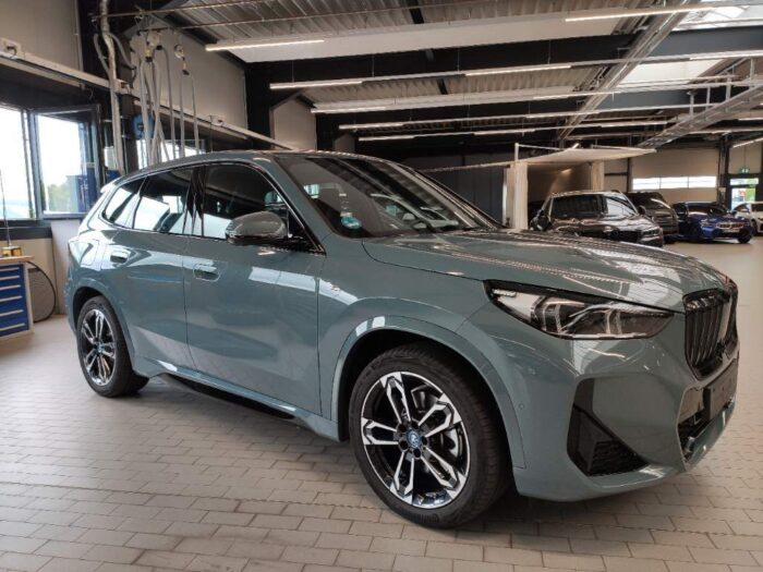BMW iX1 30 xDrive M Sport Connected Professional - Image 34