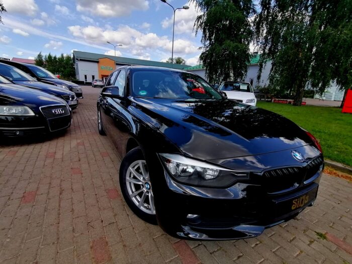 BMW 320d Touring Steptronic - Image 24