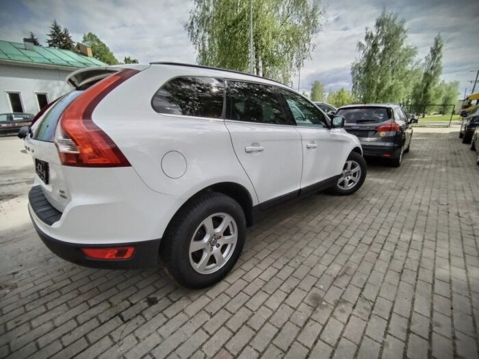 Volvo XC60 AWD 2,4 Diesel Geartronic ,,Momentum " - Image 11