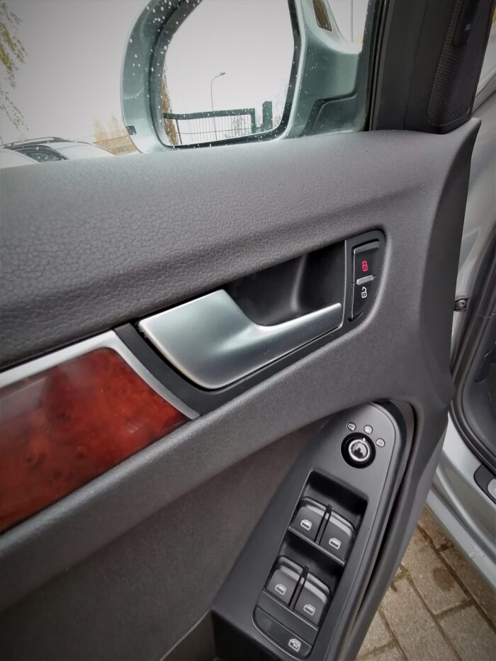 Audi A4 Avant 2,0 TDI "Ambiente" - Image 11