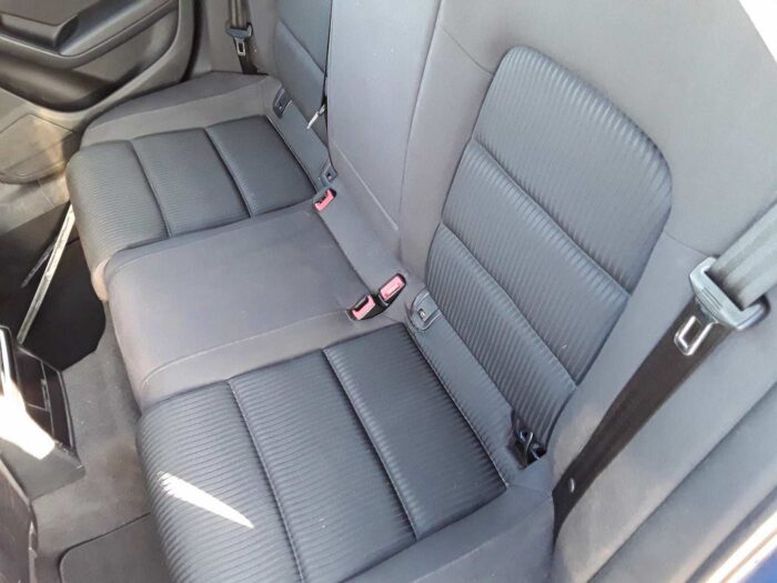 Audi A4 Avant 2,0 TDI Multitronic "Attraction" - Image 36