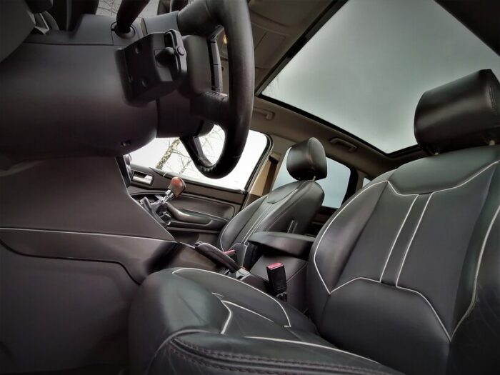 Ford Kuga 2.0 TDCi - Image 12