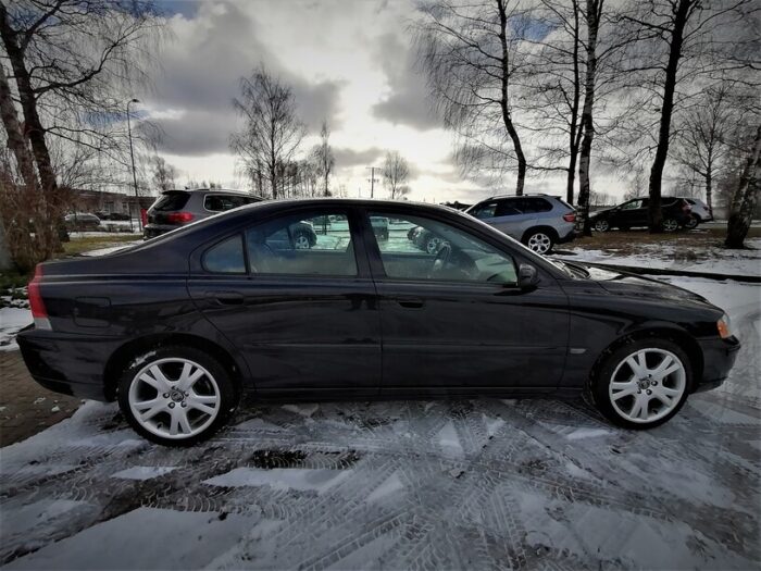 Volvo S60 2,4 D5 "Momentum" - Image 14
