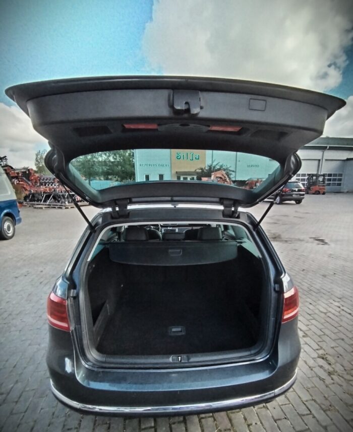 Volkswagen Passat B7 Highline - Image 11