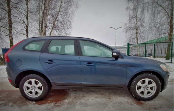 Volvo XC60 2,4 D5 AWD - Image 12