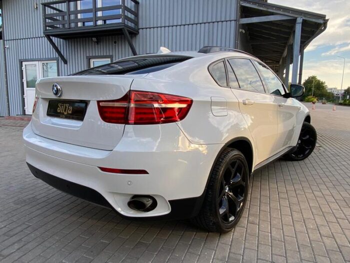 11-3 BMW X6 40d - Image 12