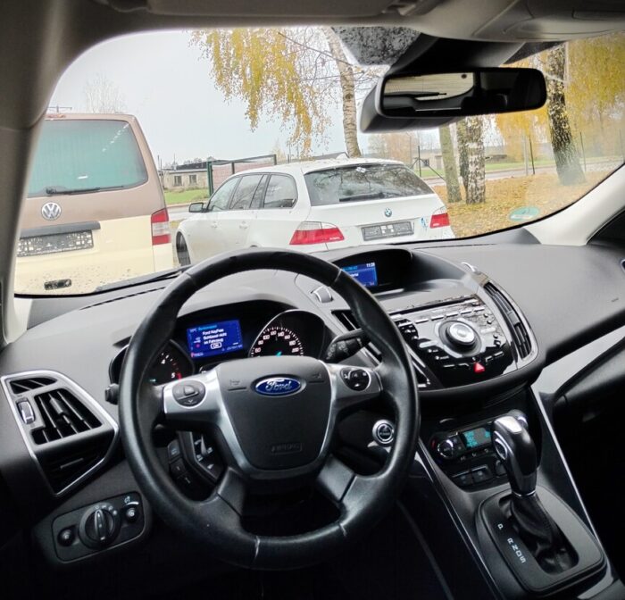 Ford Kuga 2,0 TDCI PowerShift "Titanium" - Image 12
