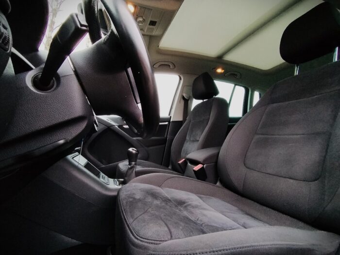 VW Tiguan 2,0 TDI 4MOTION "Sport & Style" - Image 7