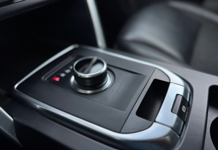 Land Rover Discovery Sport - Image 11