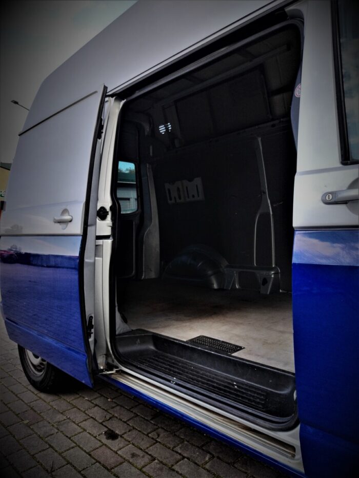VW T5  2.0 TDI Long - Image 12