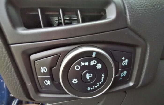 Ford Focus Turnier 2,0 TDCi "Titanium" - Image 14