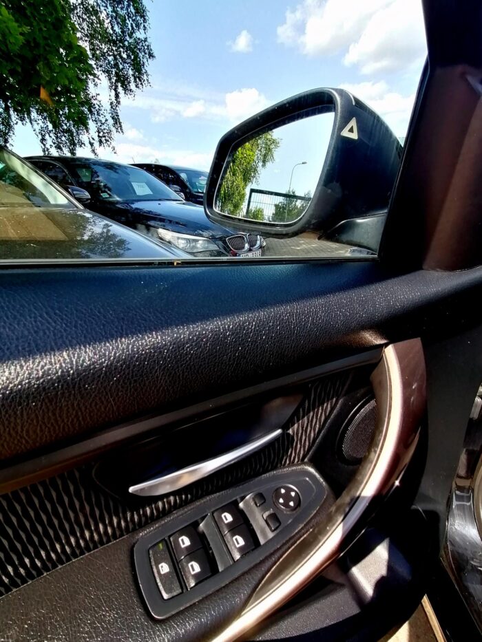 BMW 320d Touring Steptronic - Image 31