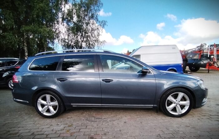 Volkswagen Passat B7 Highline - Image 13