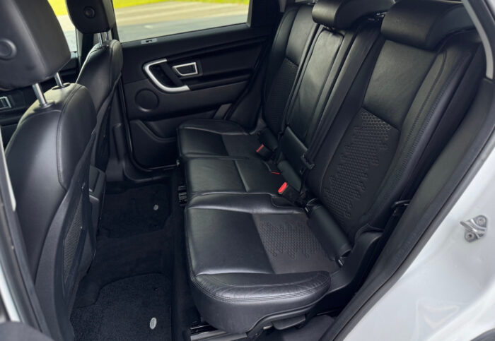 Land Rover Discovery Sport - Image 12