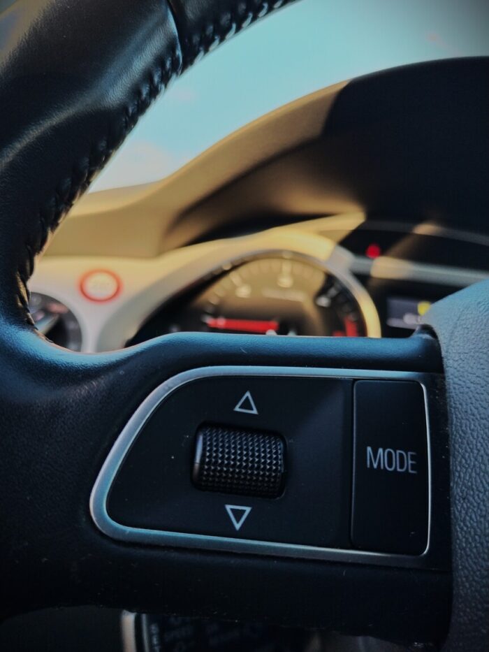 Audi A6 Avant 2,0 TDI multitronic - Image 14