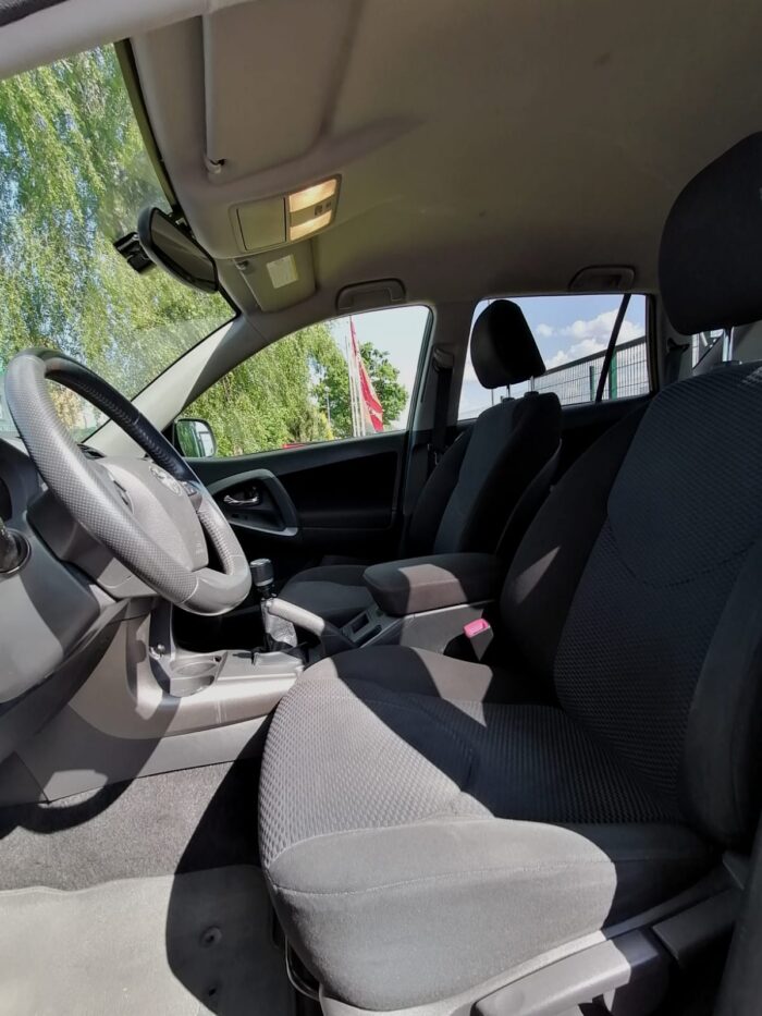Toyota RAV4 2,2 D-4D "Life" - Image 30