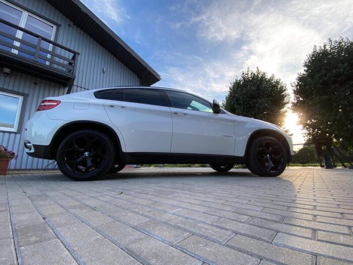 13-3 BMW X6 40d - Image 14