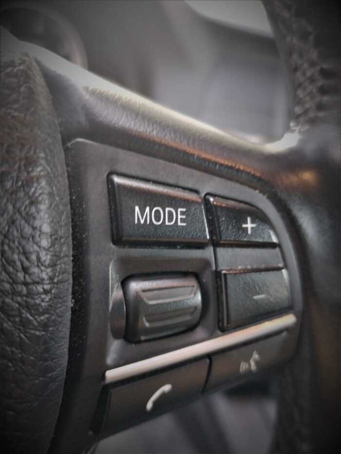 BMW 525d Touring - Image 13