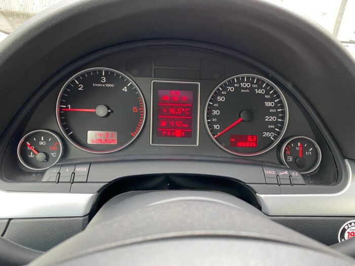 Audi A 4 2,0 TDI Automatik - Image 10