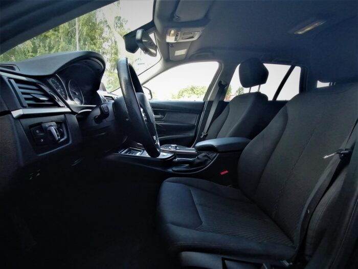 BMW 320d Touring Steptronic - Image 7