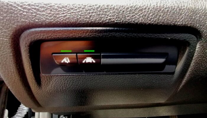 BMW 320d Touring Steptronic - Image 33