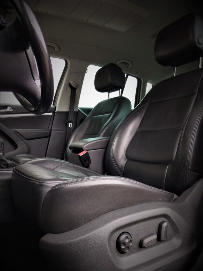 VW Tiguan 2,0 TDI BMT 4Motion DSG "Sport & Style" - Image 15
