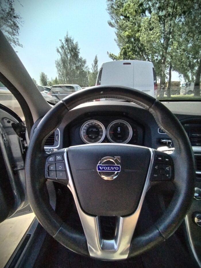 Volvo S60 2.0 Summum - Image 14
