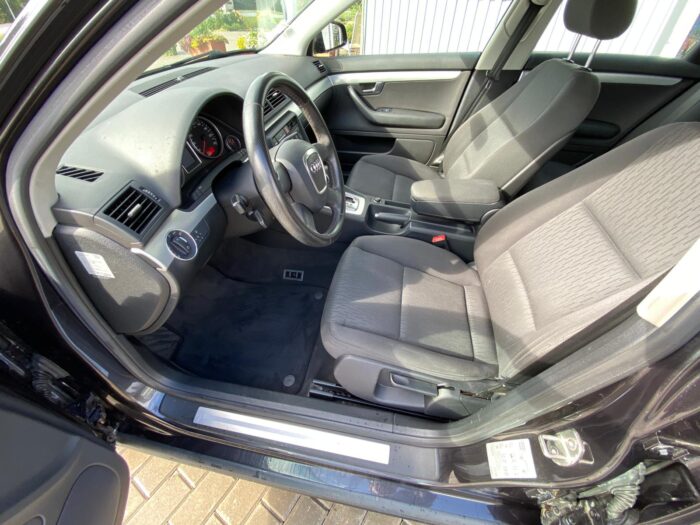 Audi A 4 2,0 TDI Automatik - Image 18