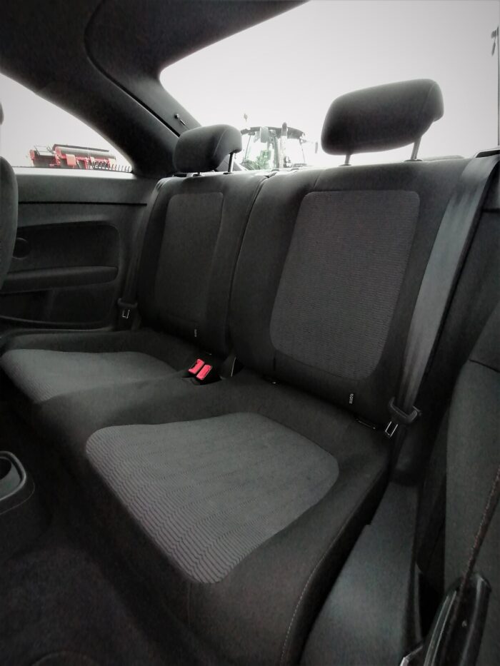VW Beetle 2,0 TDI DSG - Image 14