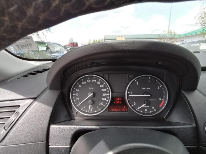 BMW X1 xDrive 20d "xLine" - Image 29