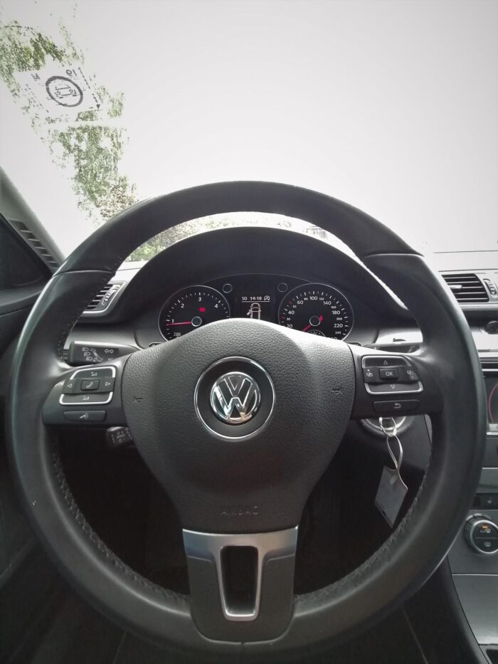 VW Passat Variant 2,0 TDI "Comfortline" - Image 35