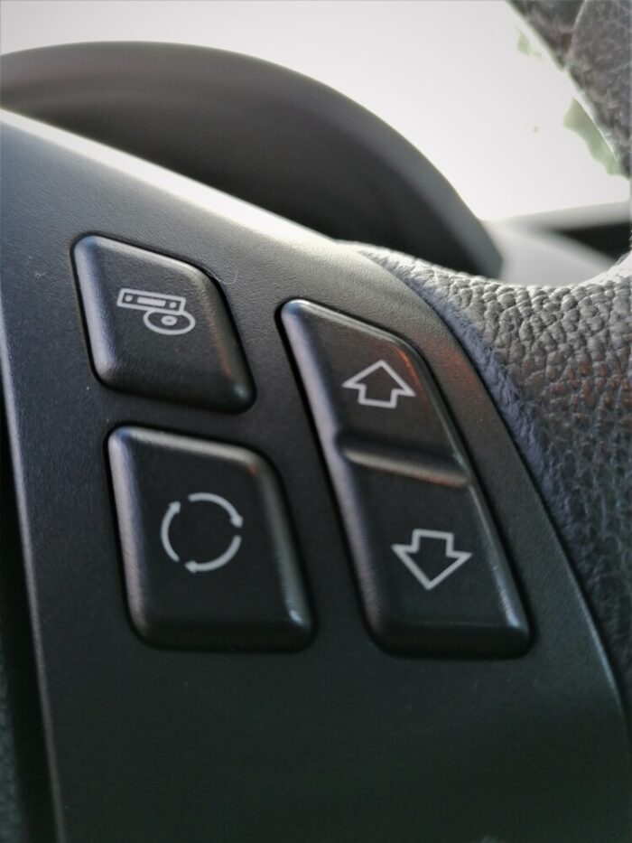 BMW X1 xDrive20d Steptronic - Image 15