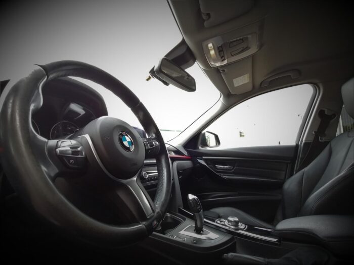 BMW 320 d Touring Steptronic "Sport Line" - Image 47