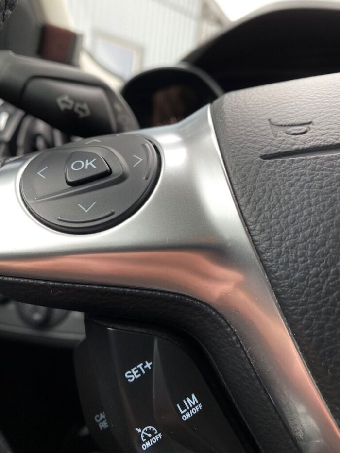 Ford Kuga 2,0 TDCI 4x4 Powershift "Titanium" - Image 20
