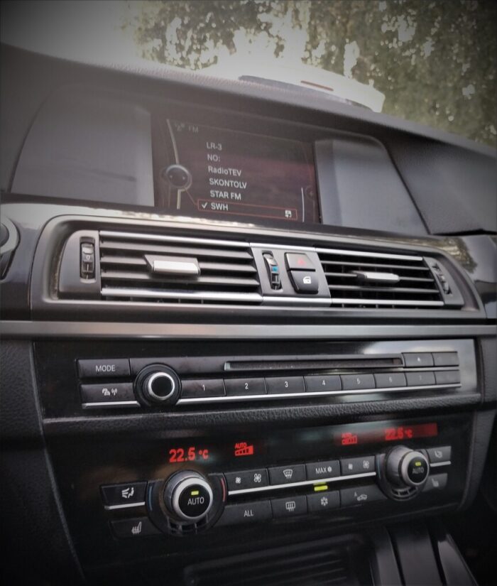 BMW 525d Touring - Image 15