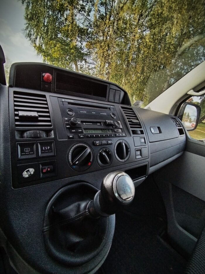 WV T5 Caravell - Image 17