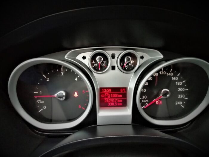 Ford Kuga 2.0 TDCi - Image 17