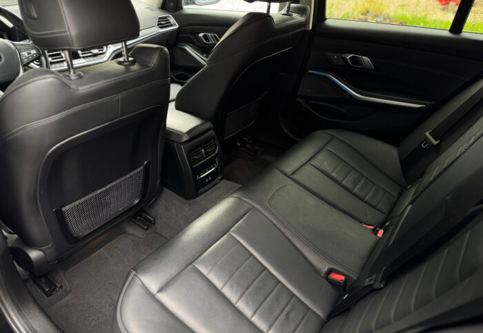 BMW 330e Touring Steptronic "Advantage" - Image 17