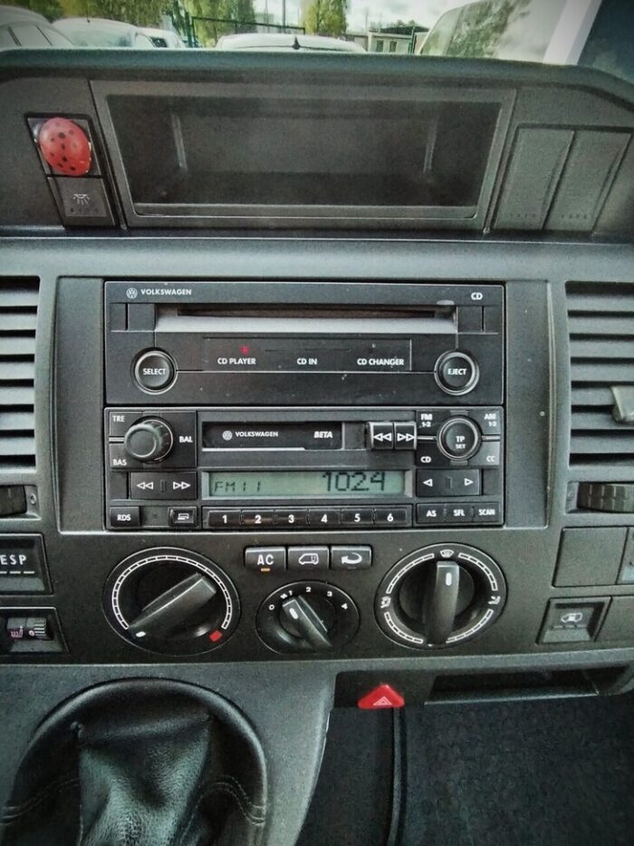 WV T5 Caravell - Image 30
