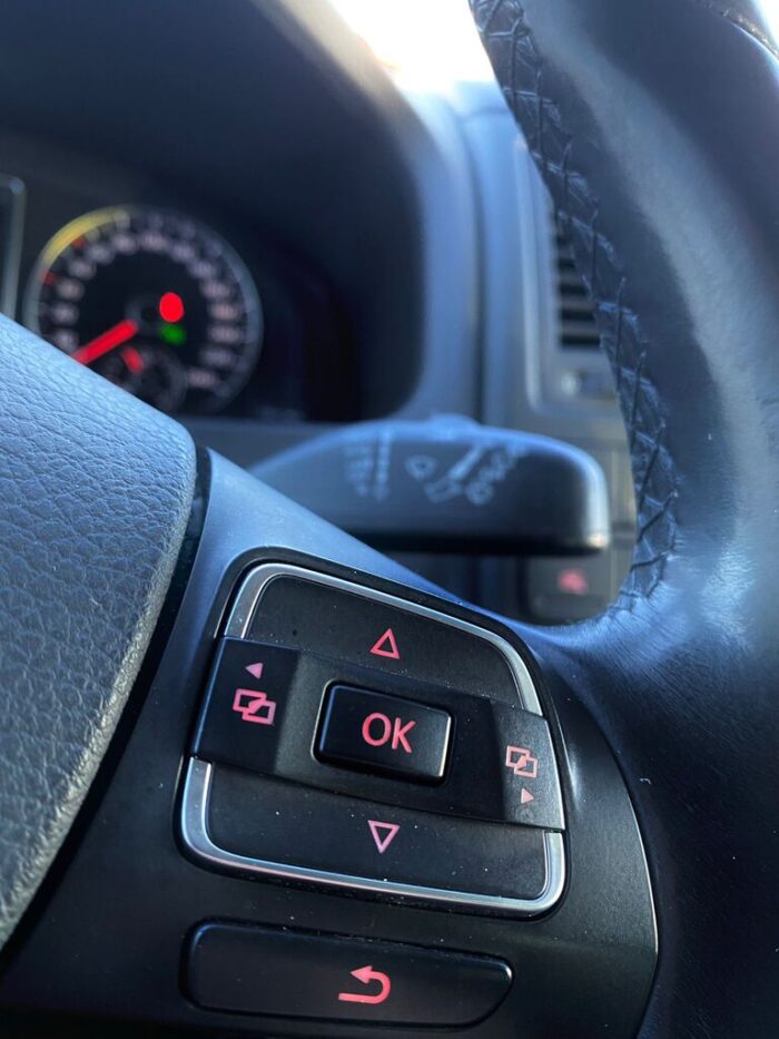 VW T5 Multivan 2,0 TDI 4Motion Automatik "Highline" - Image 19