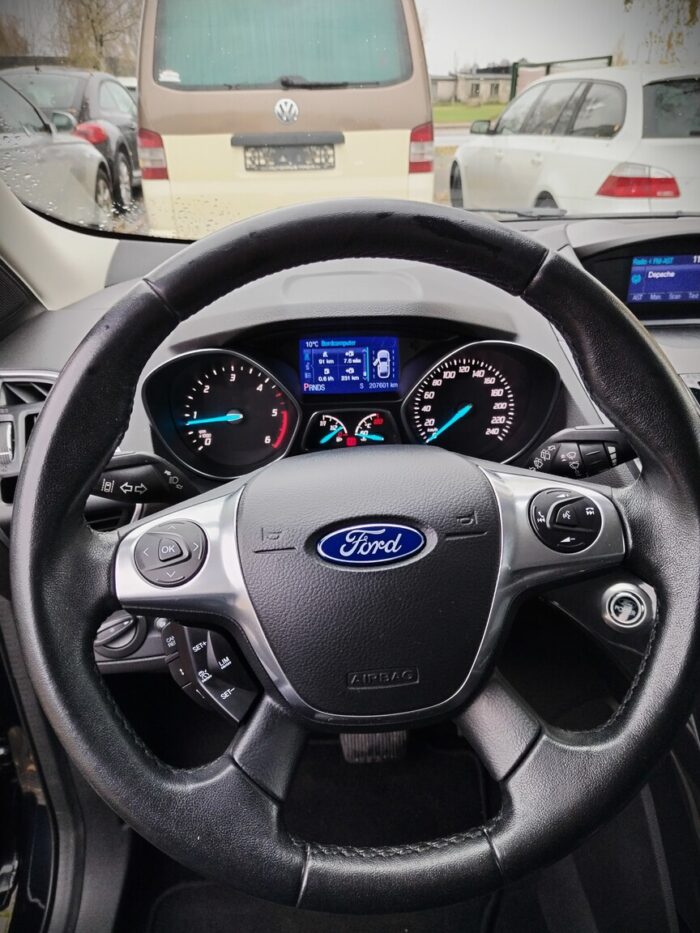 Ford Kuga 2,0 TDCI PowerShift "Titanium" - Image 17
