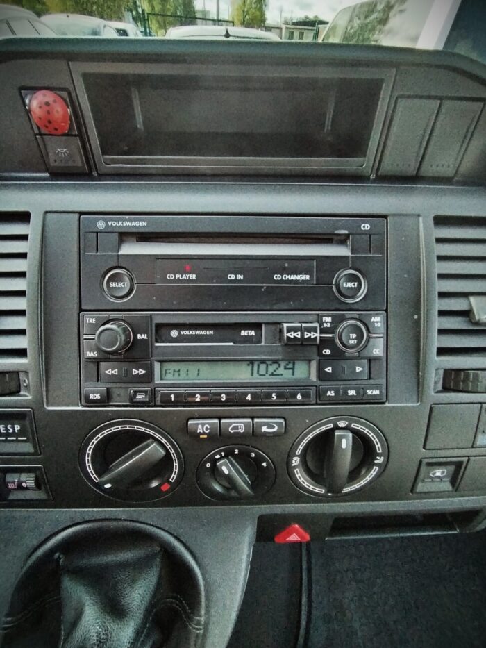 WV T5 Caravell - Image 18