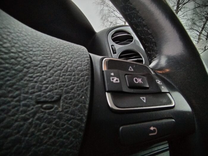 VW Tiguan 2,0 TDI 4MOTION "Sport & Style" - Image 11
