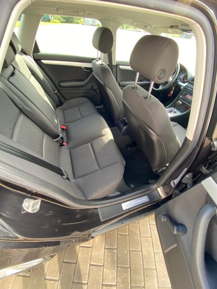 Audi A 4 2,0 TDI Automatik - Image 19