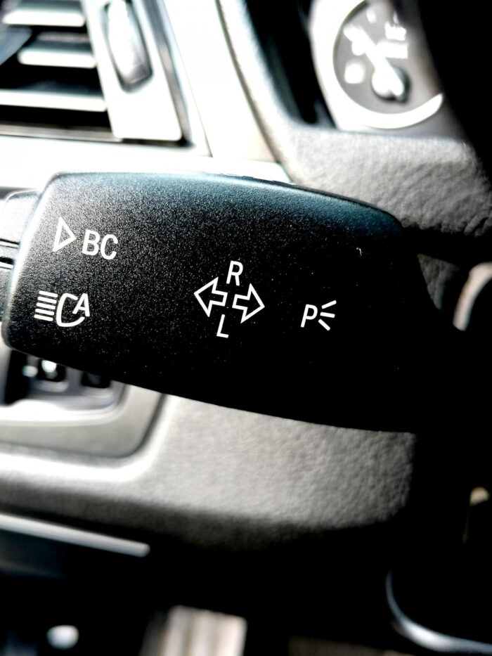 BMW 320d Touring Steptronic - Image 35