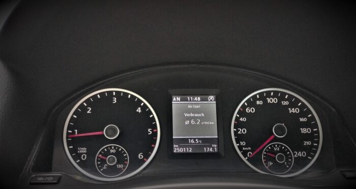 VW Tiguan 2,0 TDI BMT 4Motion DSG "Sport & Style" - Image 18