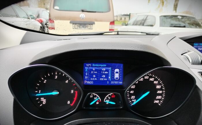 Ford Kuga 2,0 TDCI PowerShift "Titanium" - Image 18