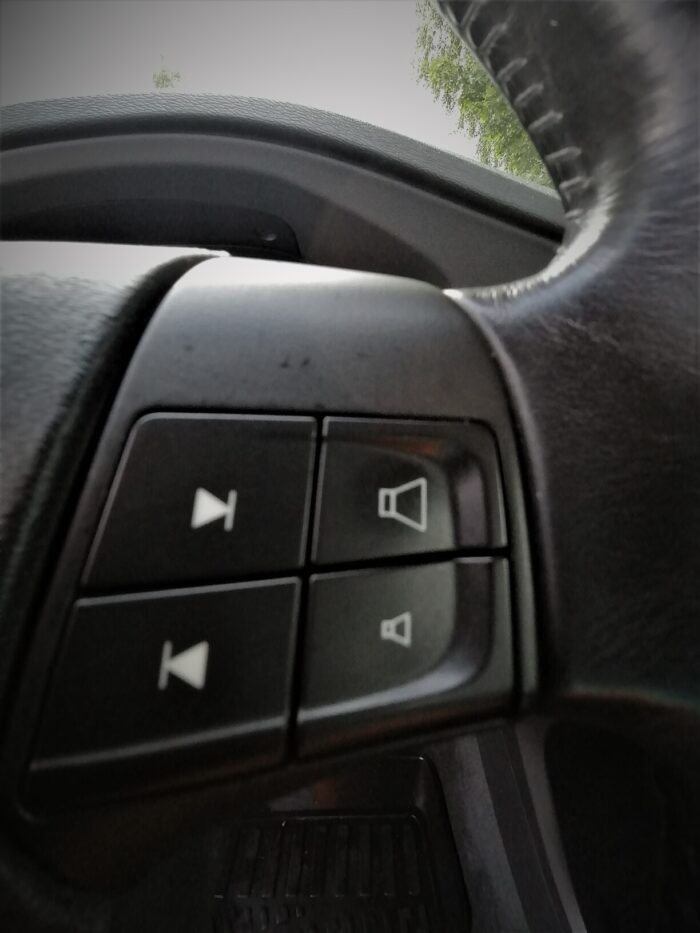 Volvo V70 2.4 Momentum - Image 19