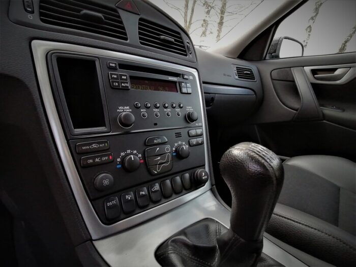 Volvo S60 2,4 D5 "Momentum" - Image 22
